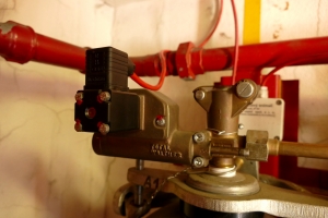 Detail ventilu lahve s elektrickým ovládáním